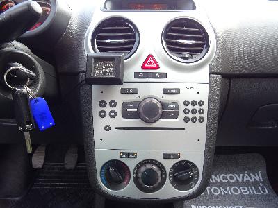 Opel Corsa 1,2 i,59kW,NovéČR,klima,tažné