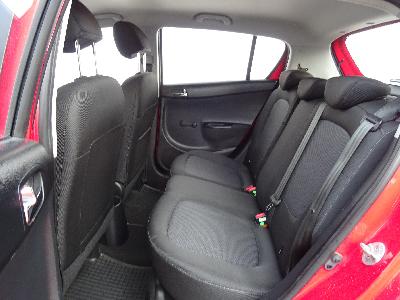 Hyundai i20 1,2 i,63kW,1majČR,serv.kn,klim 