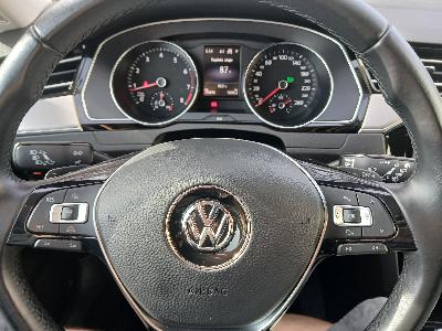 VW Passat Variant 1.8 TSI DSG Highline R-line