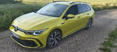 PRODÁM VW GOLF 1,5 e - TSI,DSG,R - Line