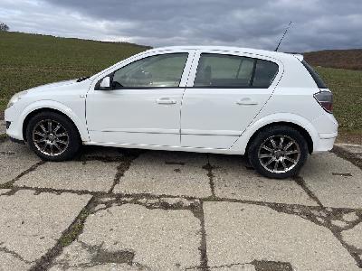Opel Astra 1,7 CDTi rok 2008