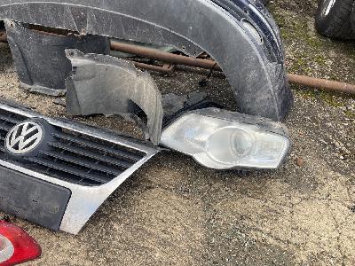 Volkswagen Passat B6 kombi zadní světla cena 690,- Kč kus