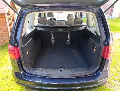 SEAT Alhambra 2.0 TDI, 6-st manuál, tažné, 2 sady kol
