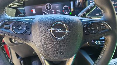 Prodám OPEL Mokka Automat Ultimate 1.2 TURBO (96kW/130k) AT8 max. výbava Ultimate + Tažné