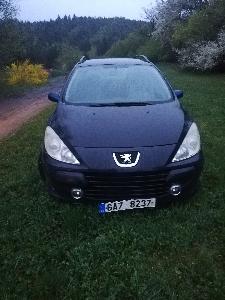 Auto na Prodej. Levně s rozbitou spojivkou 