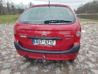 Citroen XSARA Piccaso 2011, červený