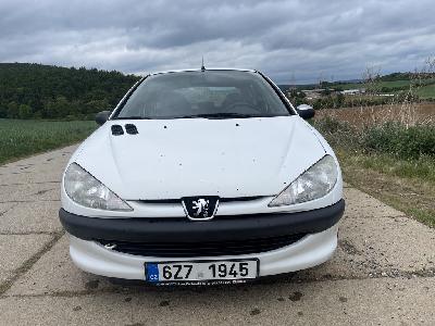 Peugeot 206 1,4i 55kW první majitel koupeno v ČR