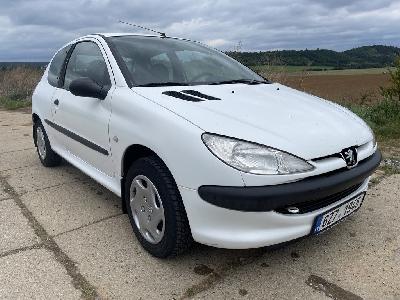 Peugeot 206 1,4i 55kW první majitel koupeno v ČR