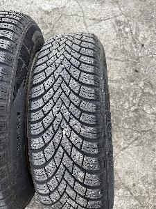 Na Škoda Fabia celoroční pneu 165/70 R14