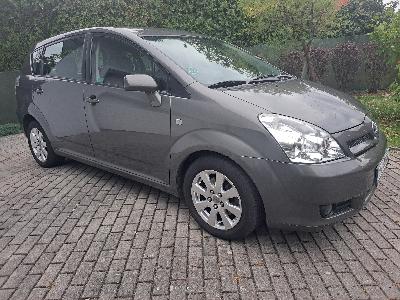 TOYOTA COROLLA VERSO 2007,2,2-4D ŠEDÁ METALÍZA