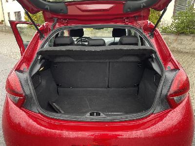 Prodám Peugeot 208 1,2 benzín 81kW