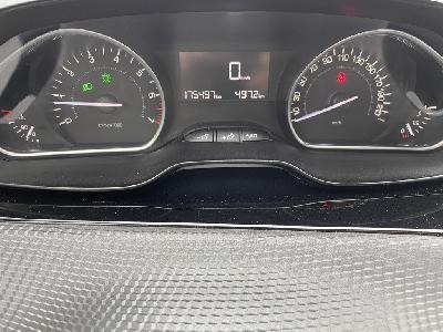 Prodám Peugeot 208 1,2 benzín 81kW