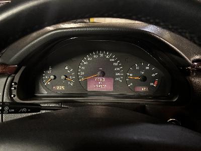 Mercedes Benz w210 e200 1999 Perfektni stav