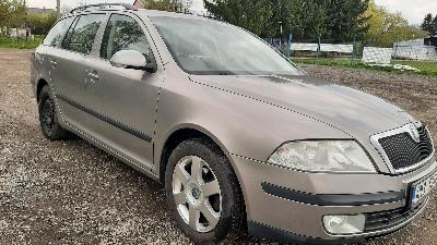 Škoda Octavia Combi 2.majitel Servis kniha