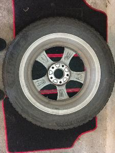 Originální zánovní ALU sada Hyundai i30 R16 s TPMS senzory – vzorek 7,5 mm