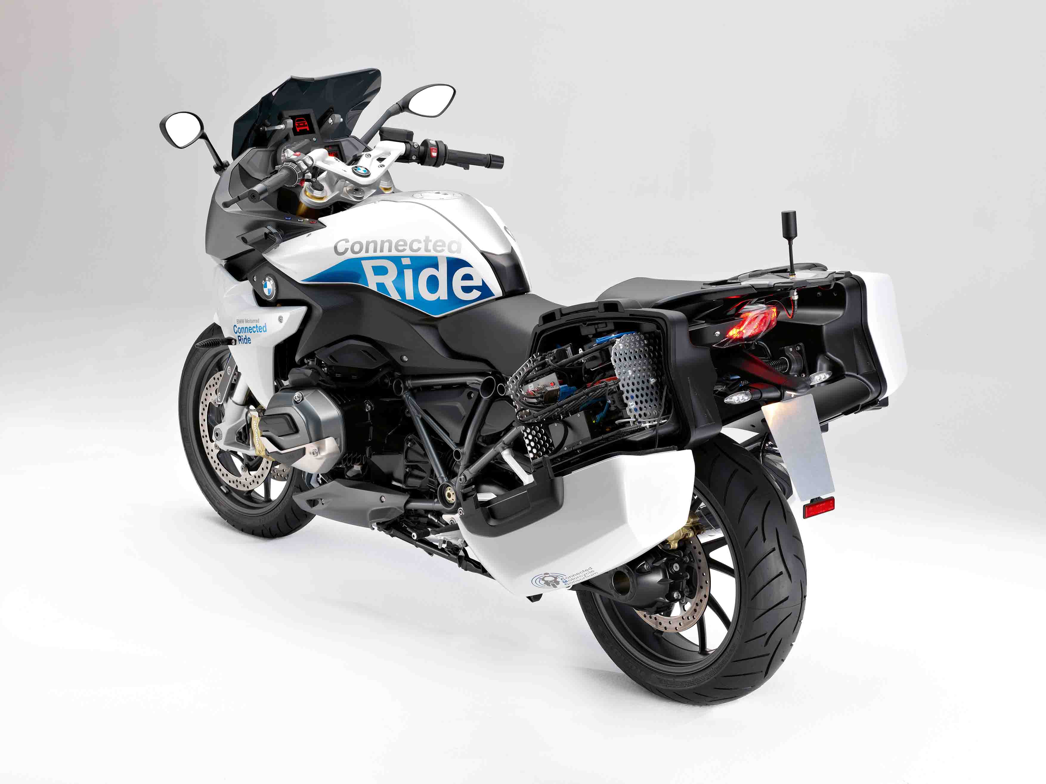 BMW Motorrad odhaluje R 1200 RS ConnectedRide BMW Motorrad odhaluje R 1200 RS ConnectedRide