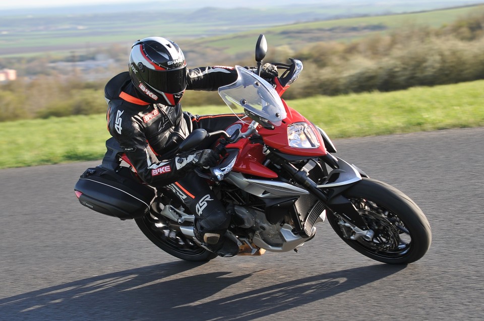 TEST: MV Agusta Stradale 800 EAS ABS TEST: MV Agusta Stradale 800 EAS ABS