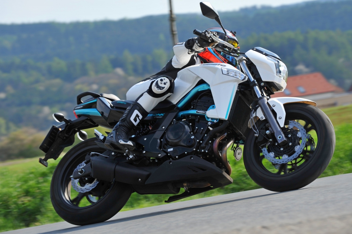 TEST: CF Moto 650 NK – Dlouhodobý test 2017