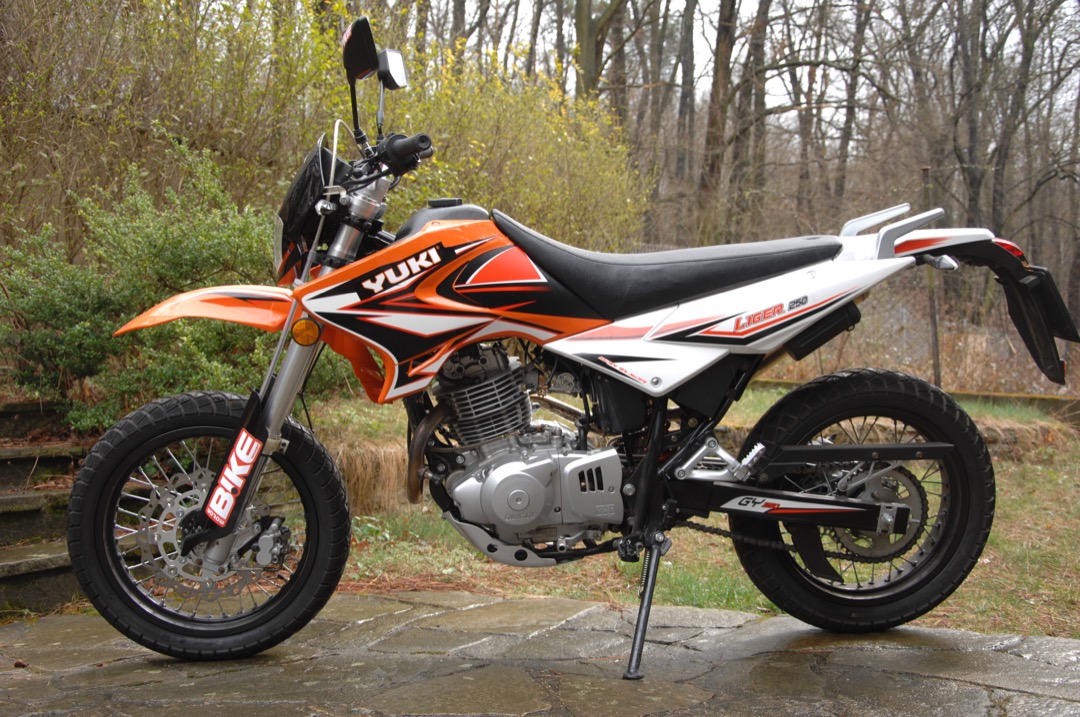 Yuki SM 25 Yuki SM 25