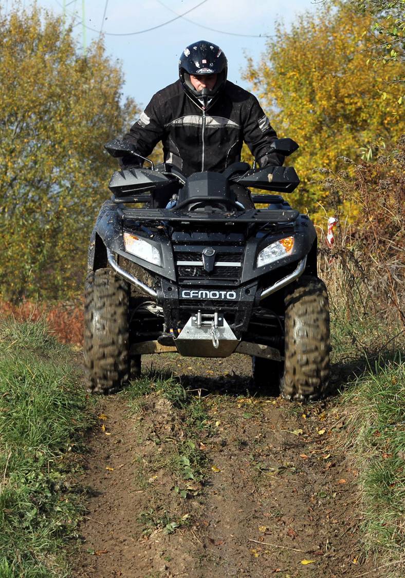 CF MOTO Gladiator X8 CF MOTO Gladiator X8