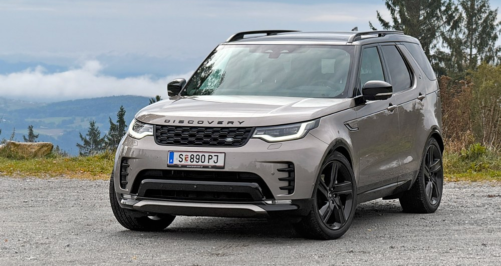 Land Rover Discovery D250 – Vysoko nad věcí