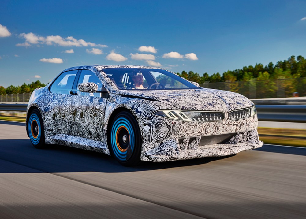 BMW Tech Day 2025 – 300 km za 10 min