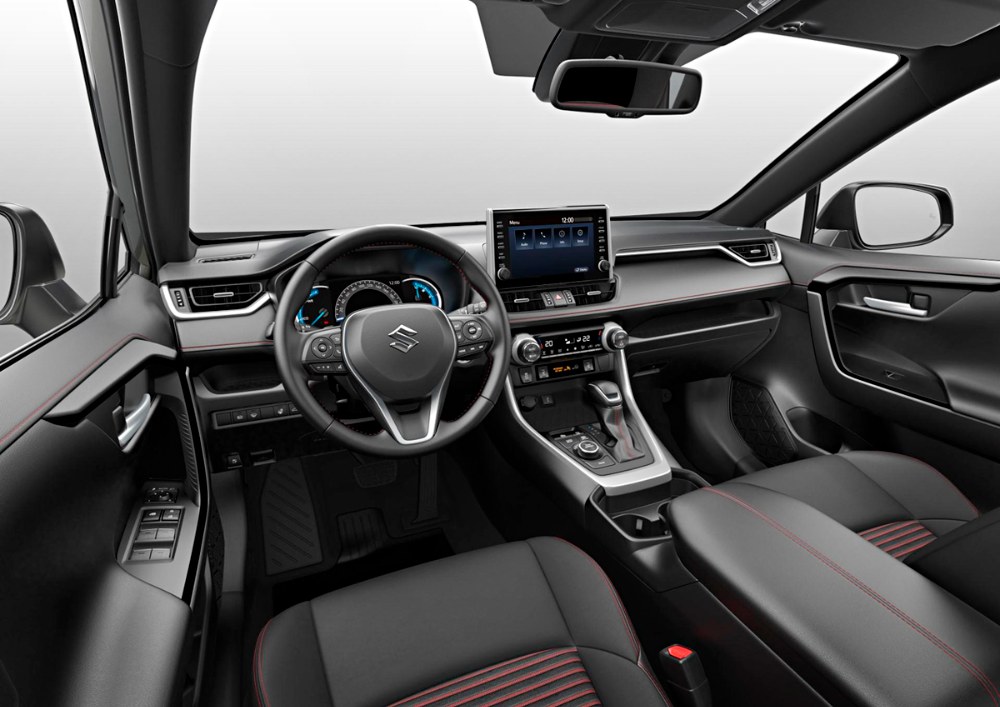 Suzuki Across Plug-in Hybrid – Tichá voda